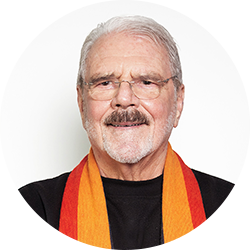 U. GARY CHARLWOOD EXECUTIVE CHAIRMAN